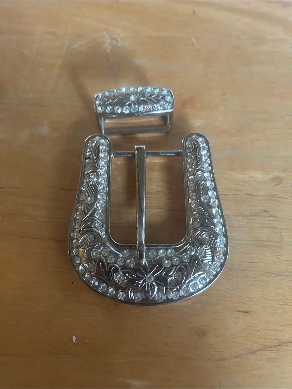 Rhinestone-Embellished Silver Belt Buckle - Decorative Women’s Accessory